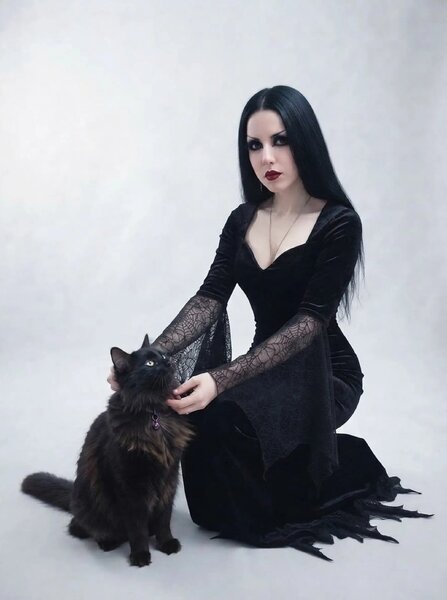 Kainé_Shahdee (114) - Morticia Addams-Cosplay.png.webp